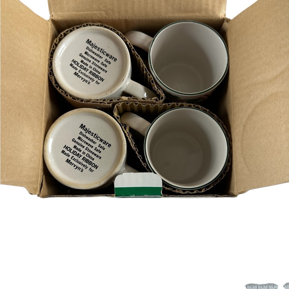 Holiday Ribbon Vintage Set of 4 Ceramic Christmas Mugs Dist.by Mervyn’s - Picture 2 of 16